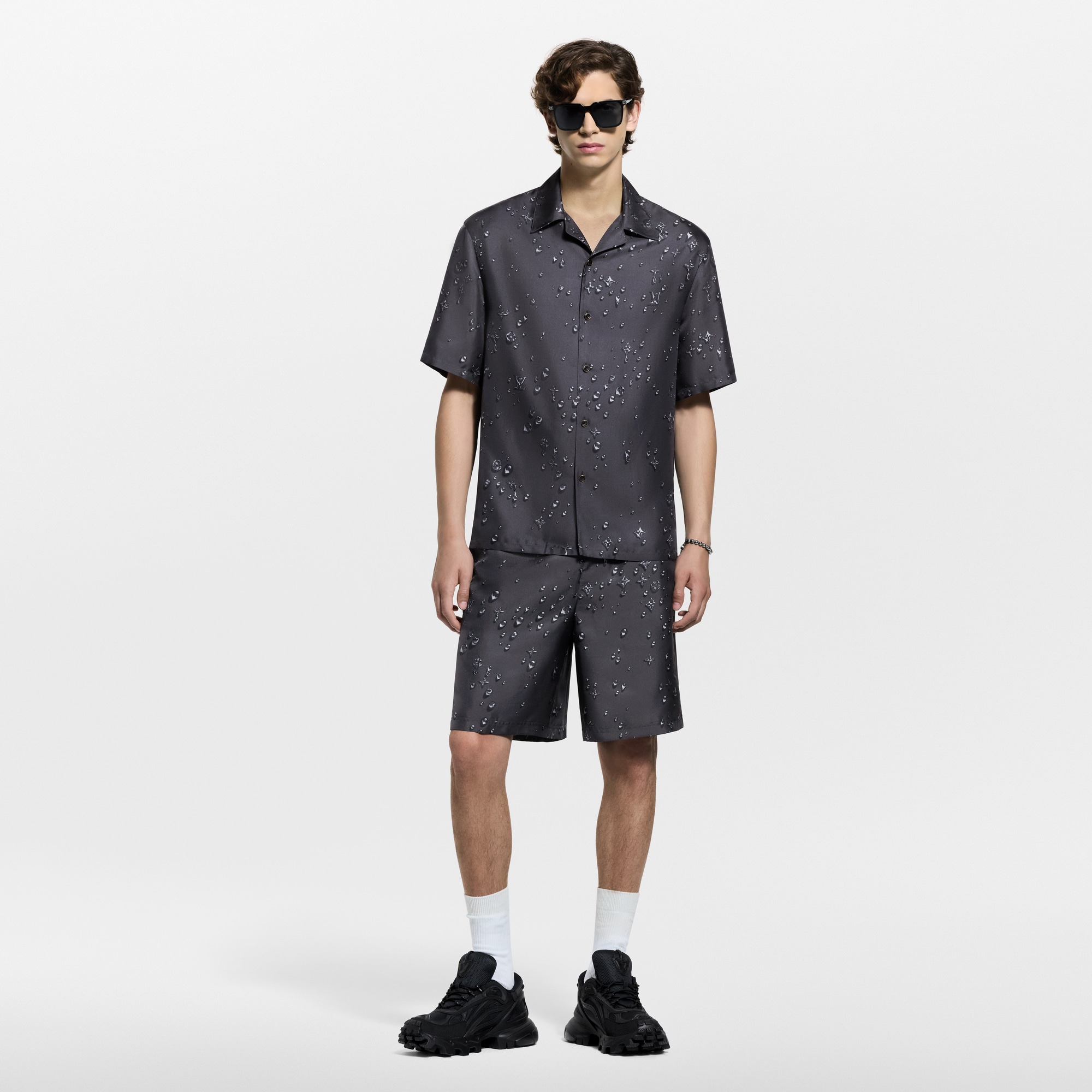 美品♡ ルイヴィトン ショート丈ジャケット シルク風 ブラック 楽天市場】【緑屋質屋】ルイヴィトン QA049Z(QA049) タンブール